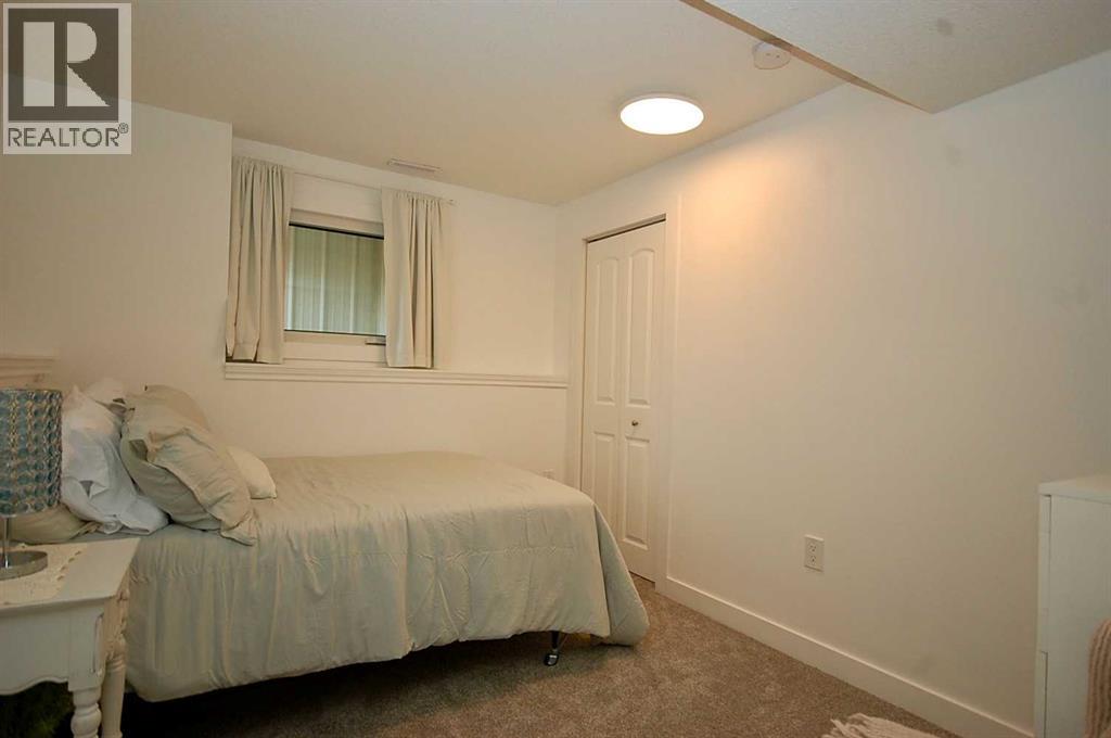 64 Rossmere Avenue SE — photo 18