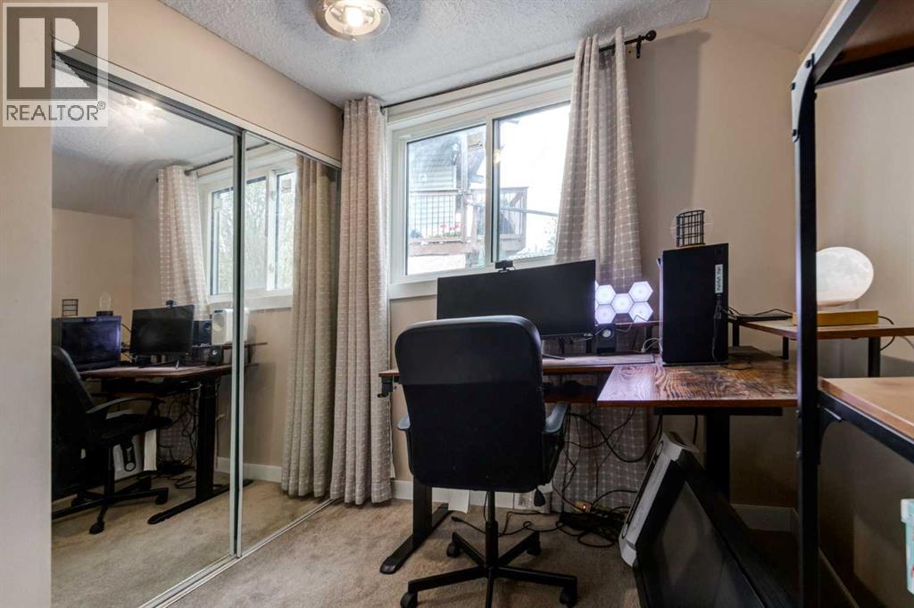 #4 333 Braxton Place SW - 22