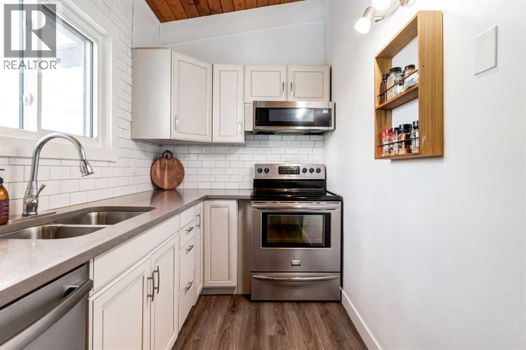 #4 333 Braxton Place SW - 15