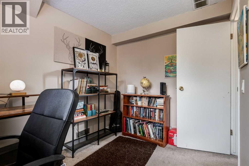 #4 333 Braxton Place SW - 23