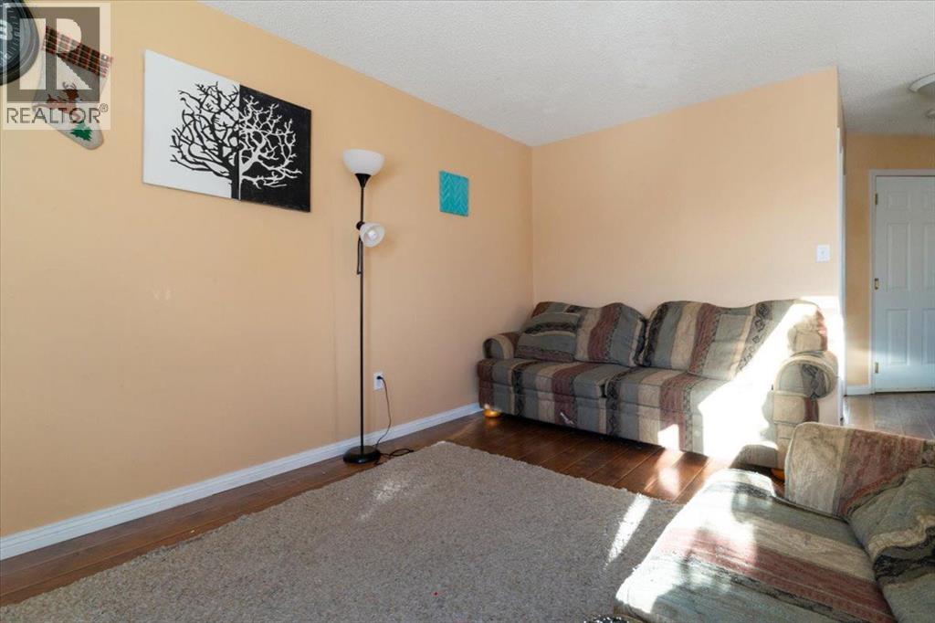 9109 112 Avenue - photo 5