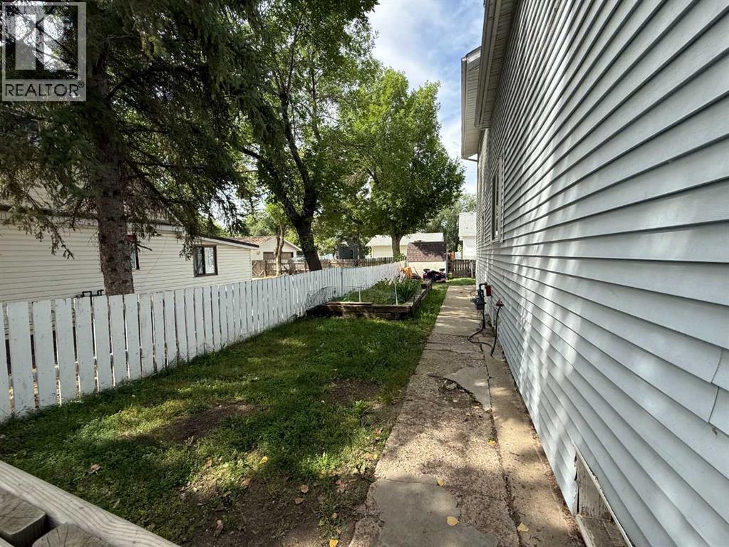 5136 46 Street - 19