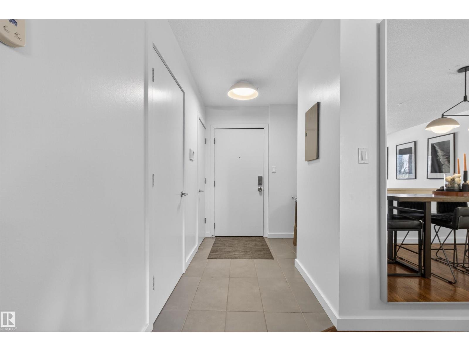 #305 10026 112 ST NW - 3