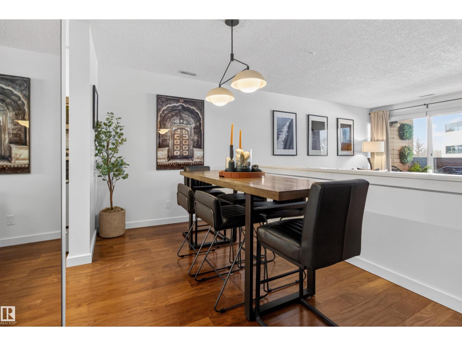 #305 10026 112 ST NW - 9