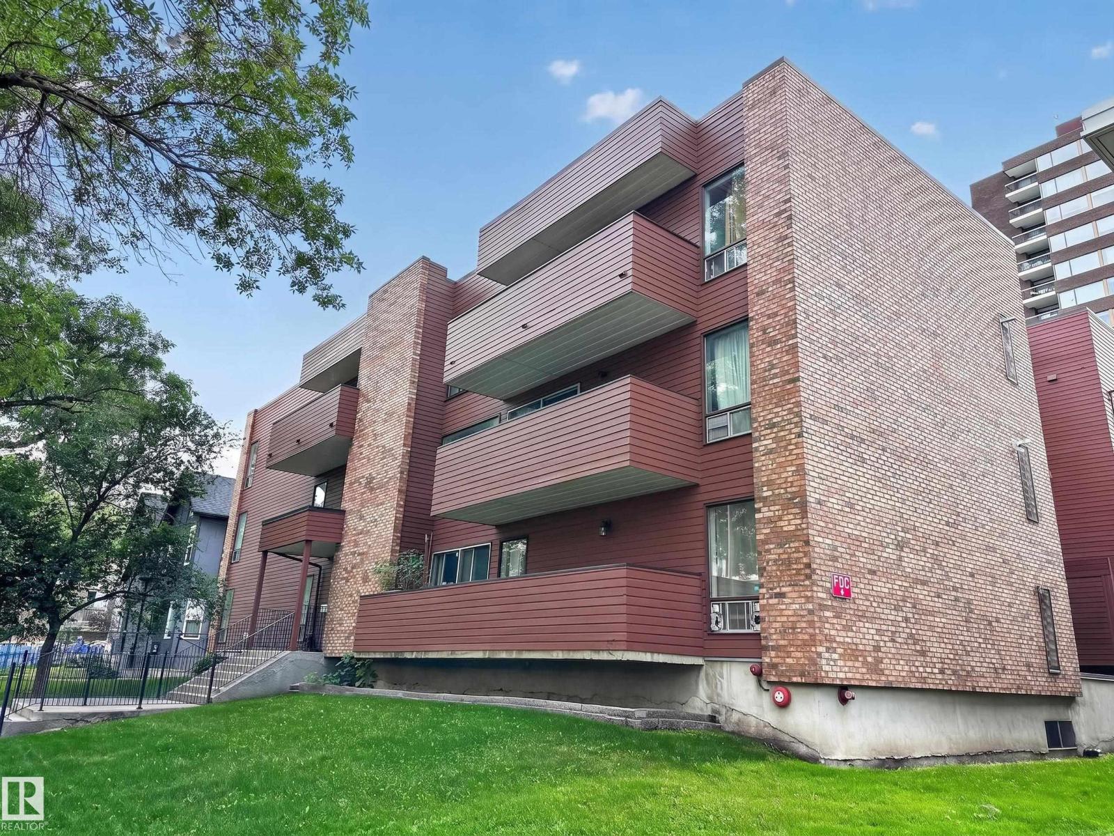 #305 10026 112 ST NW - 1