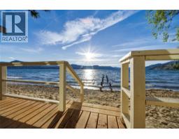 Primary Bedroom - 4625 Mill Road, Naramata, BC V0H1N1 Photo 7