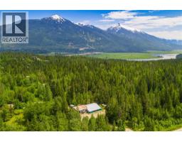 1636 23 Hwy Highway S, Revelstoke, BC V0E2S0 Photo 8