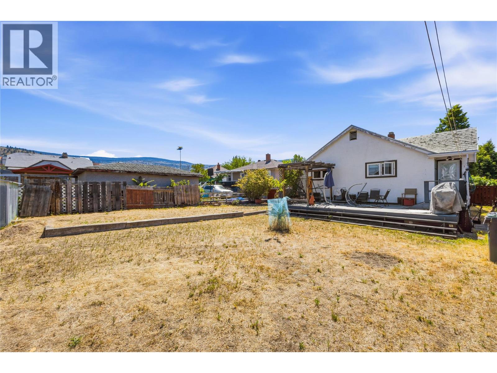 549 Edmonton Avenue - 24