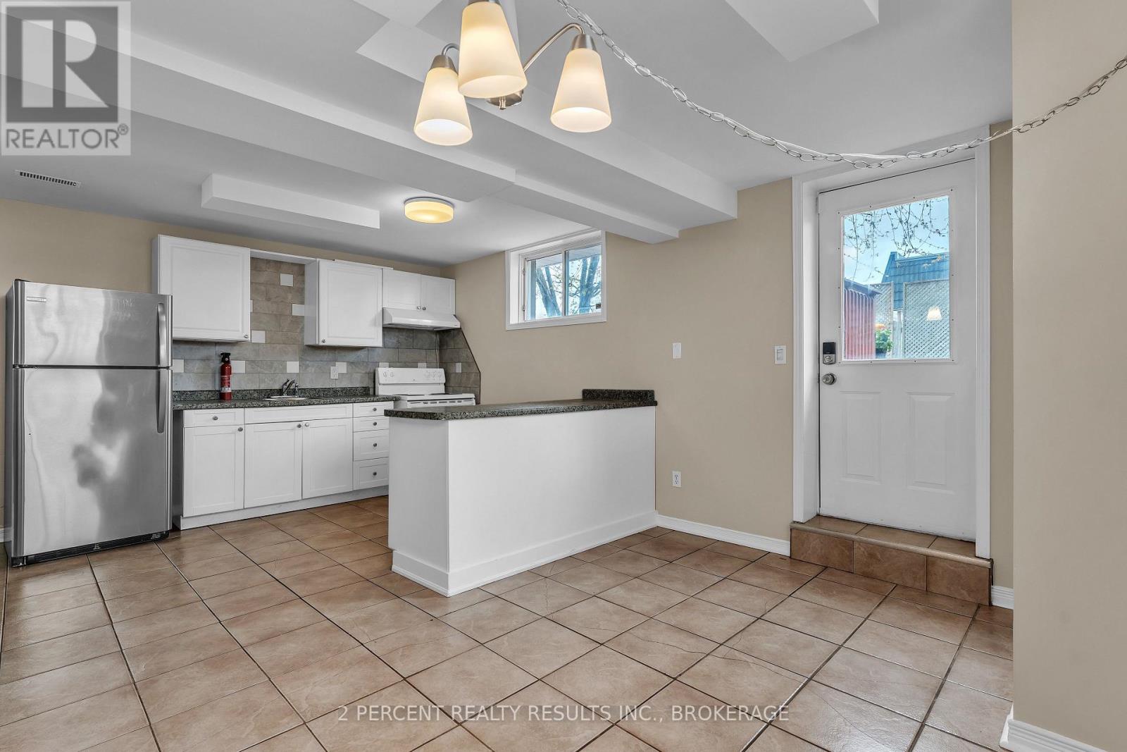 1294 BRACKENWOOD CRESCENT - 28