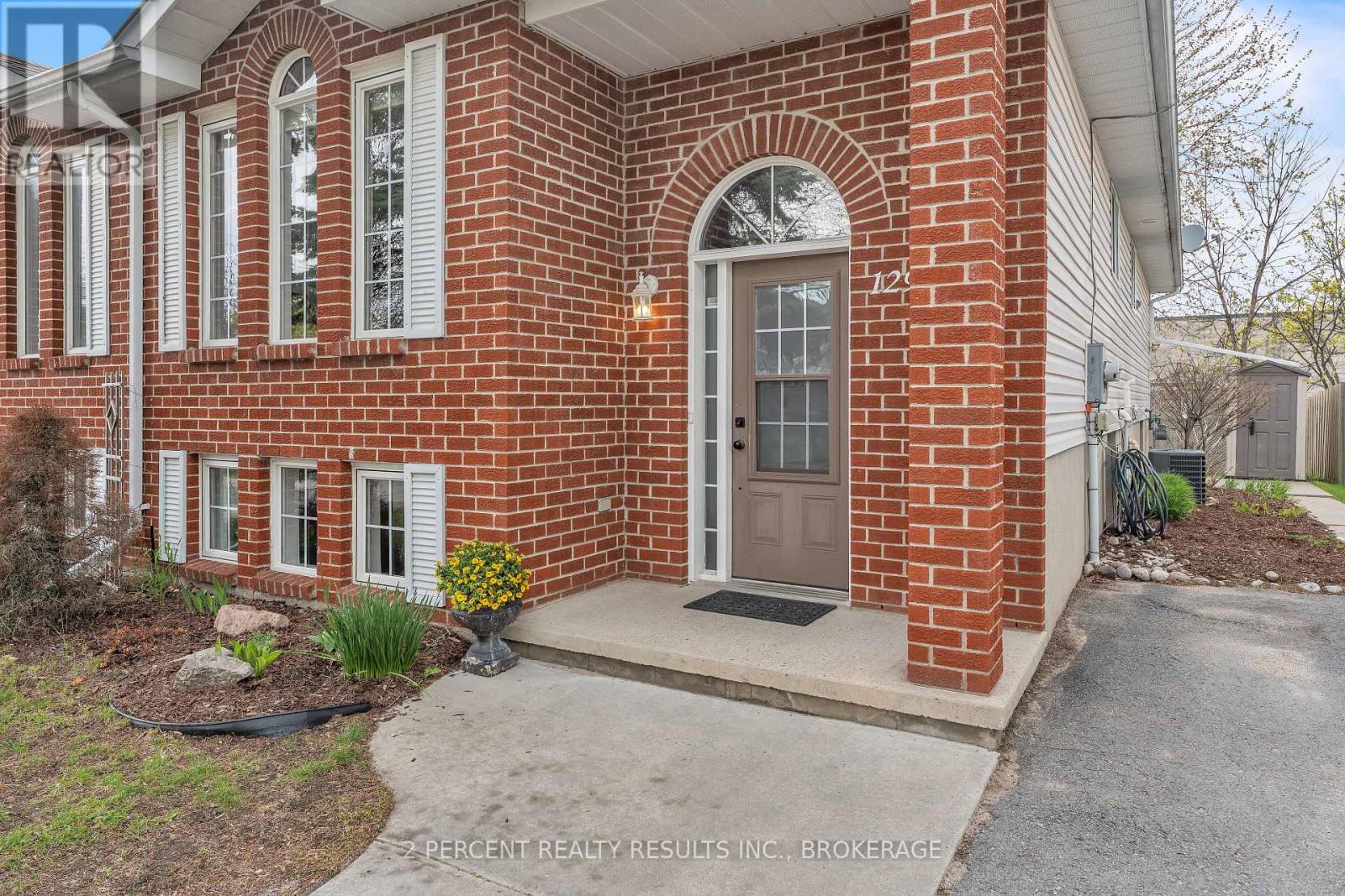 1294 BRACKENWOOD CRESCENT - 3