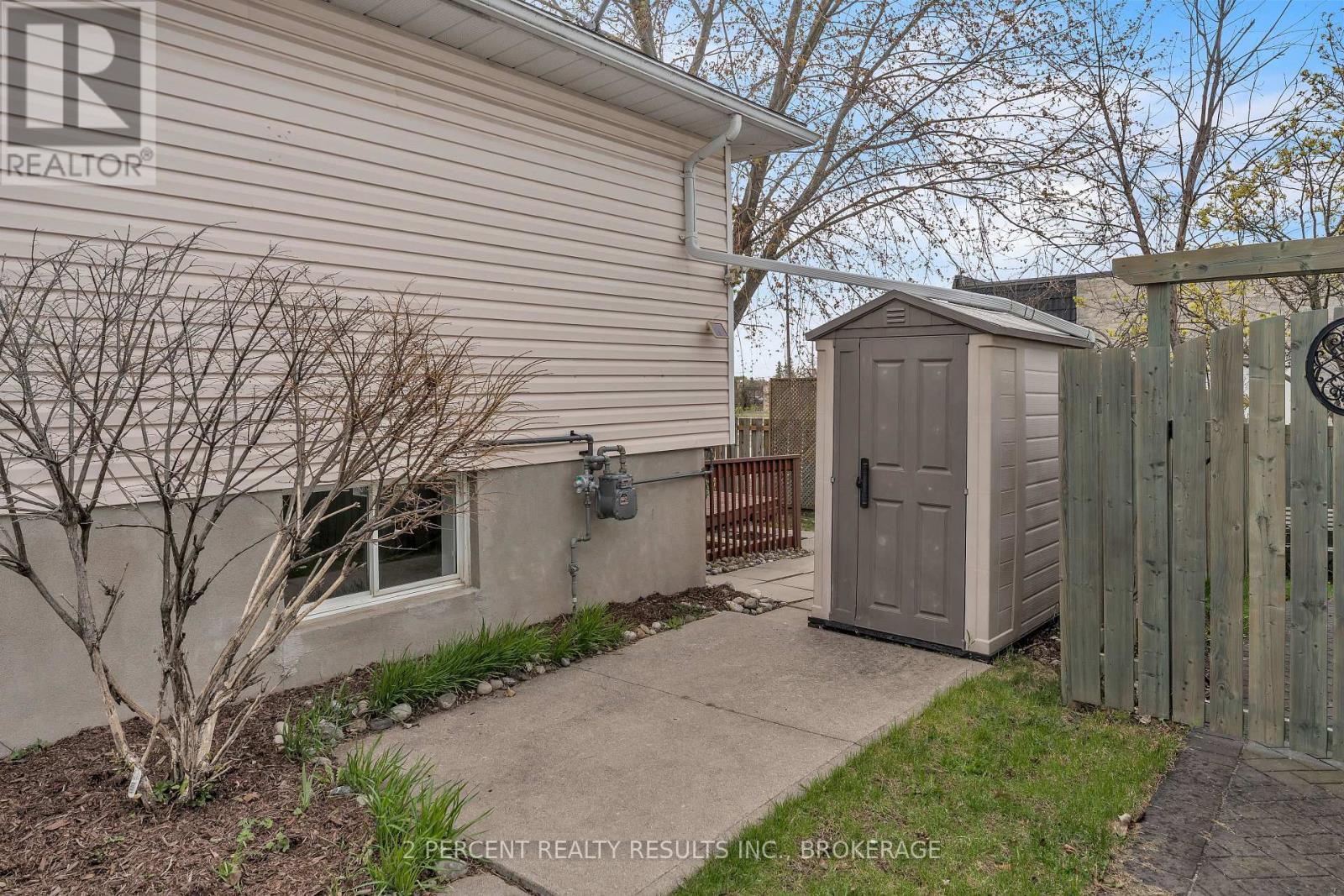 1294 BRACKENWOOD CRESCENT - 33
