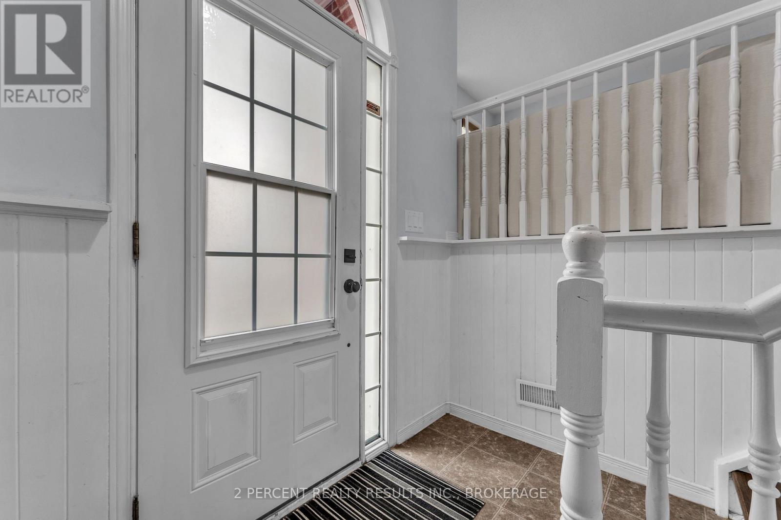 1294 BRACKENWOOD CRESCENT - 4