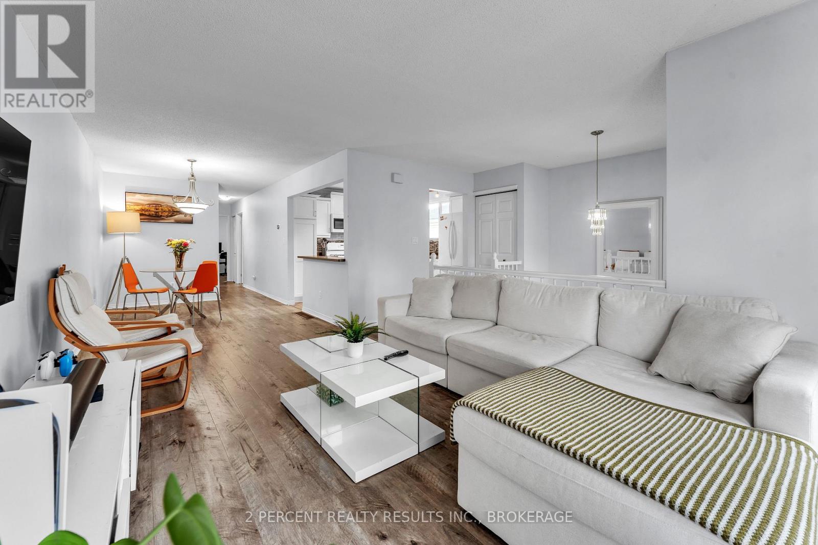 1294 BRACKENWOOD CRESCENT - 6