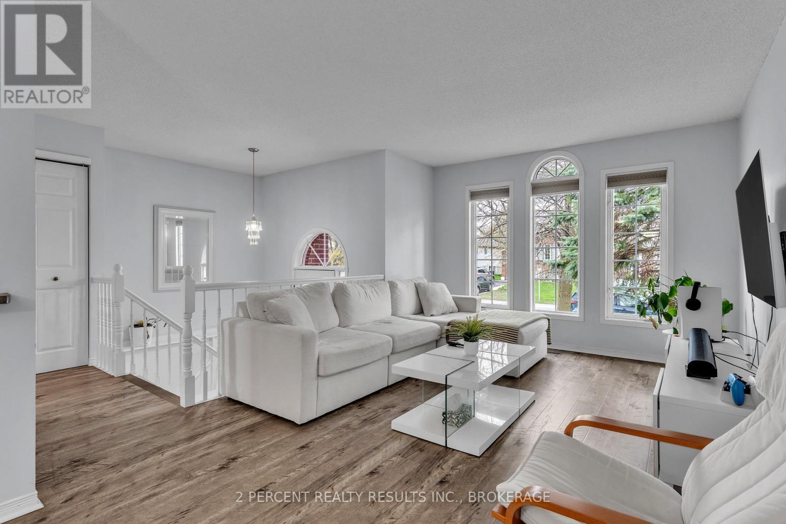 1294 BRACKENWOOD CRESCENT - 9
