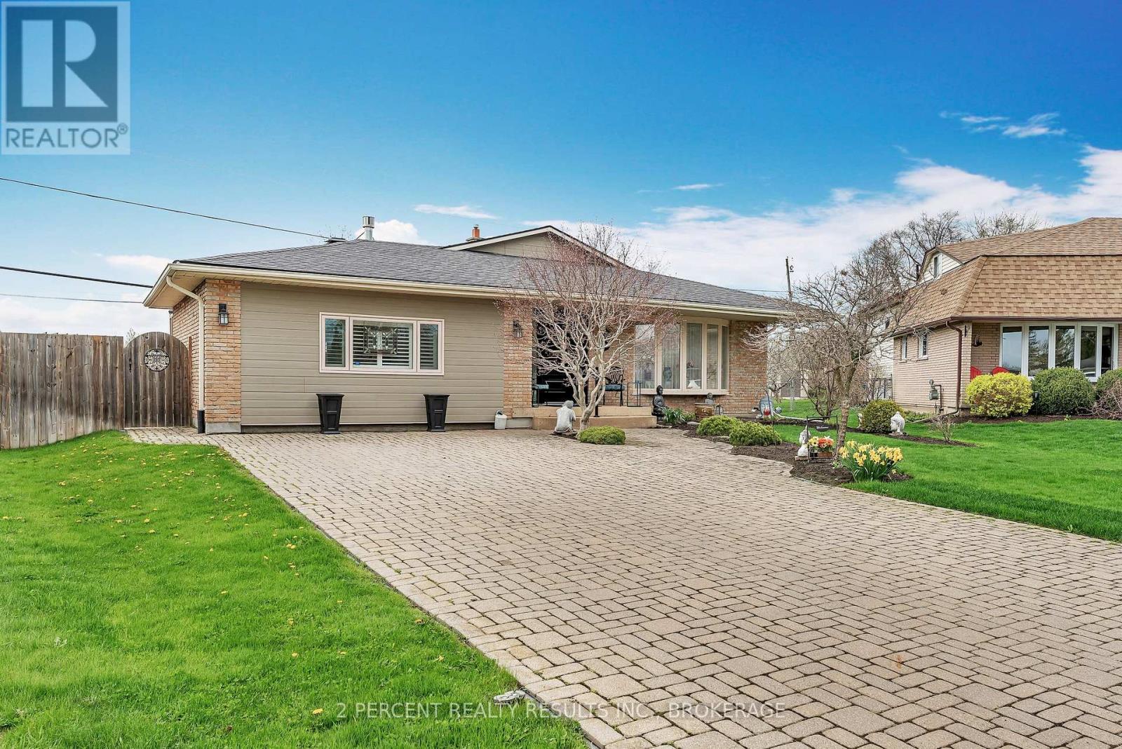 935 BRODIE AVENUE - 3