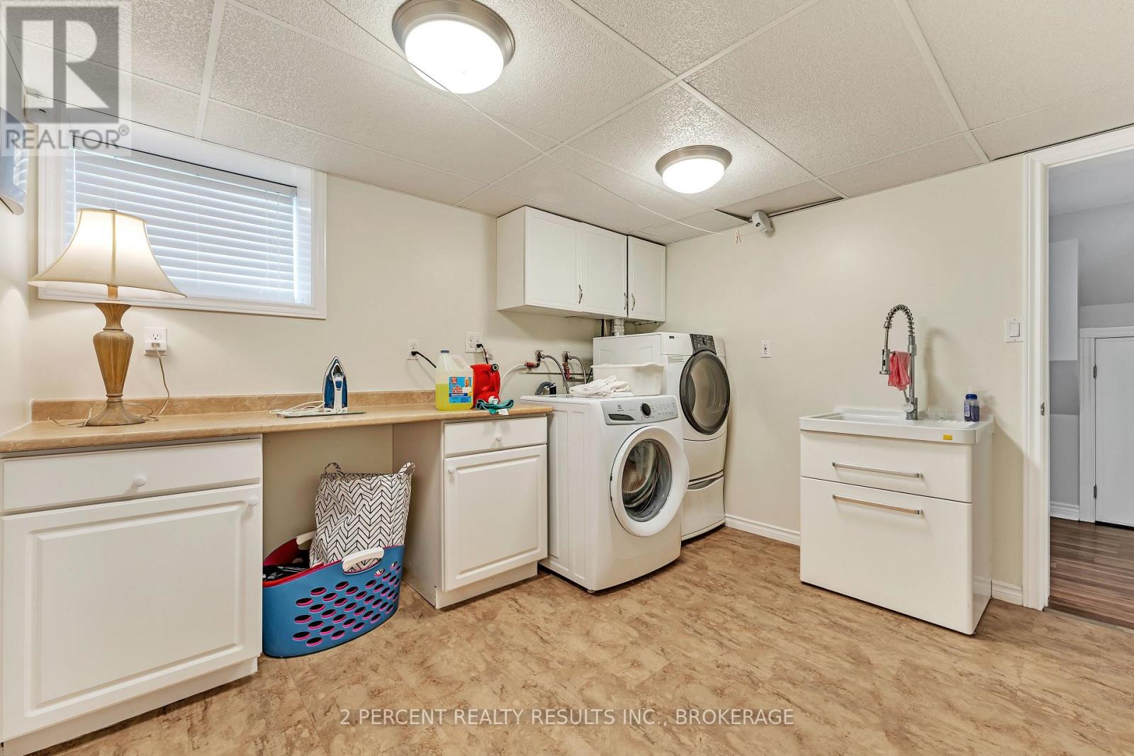 935 BRODIE AVENUE - 33