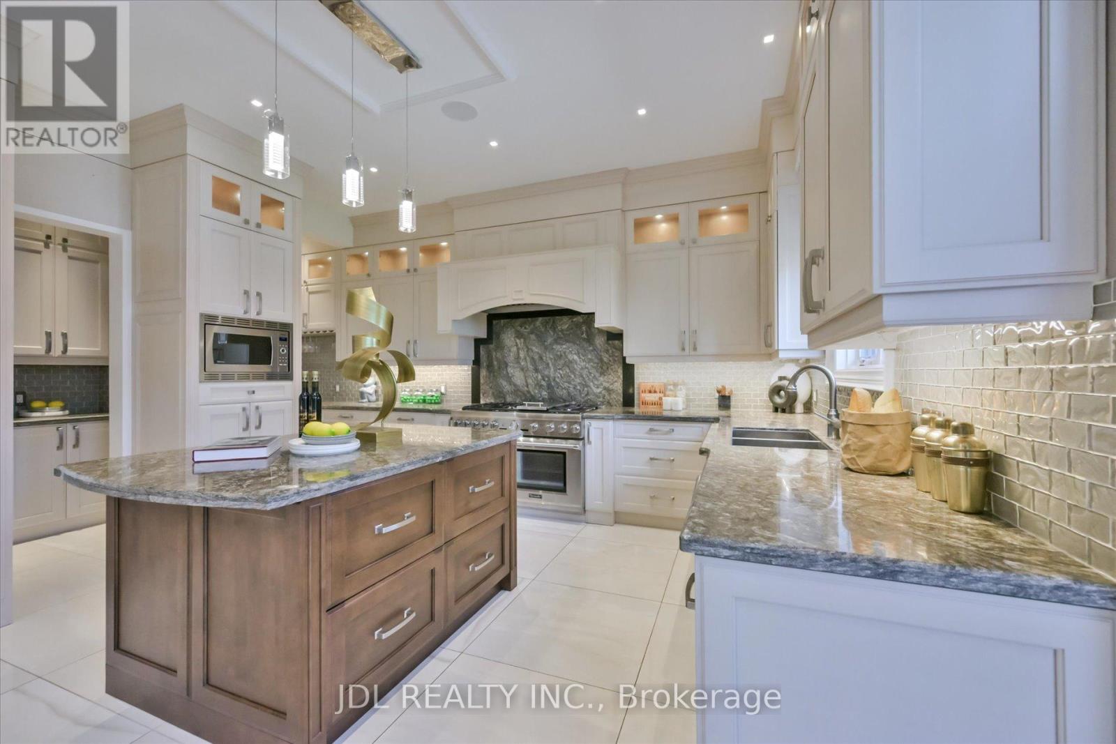 38A DOVERWOOD COURT - 10