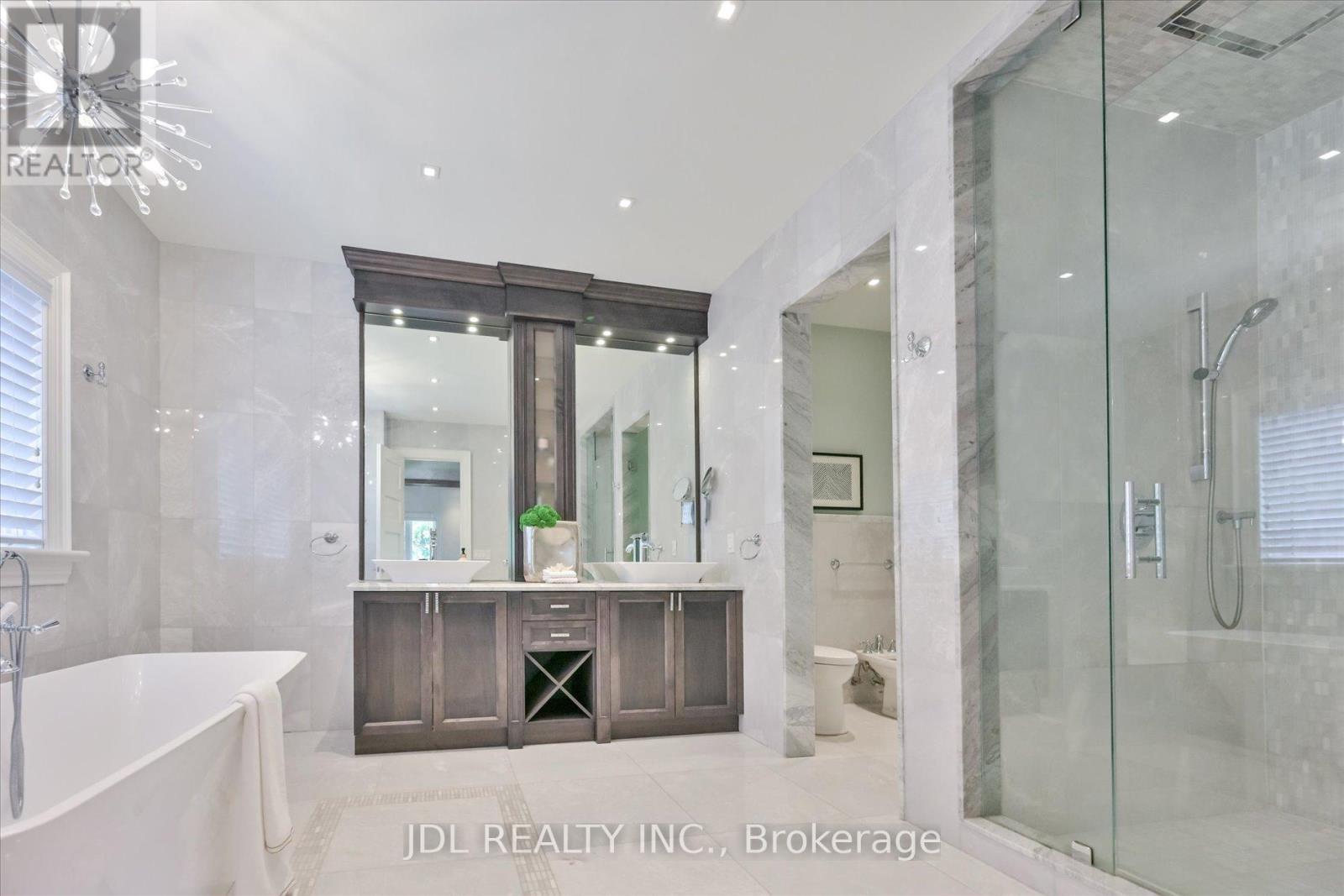 38A DOVERWOOD COURT - 30