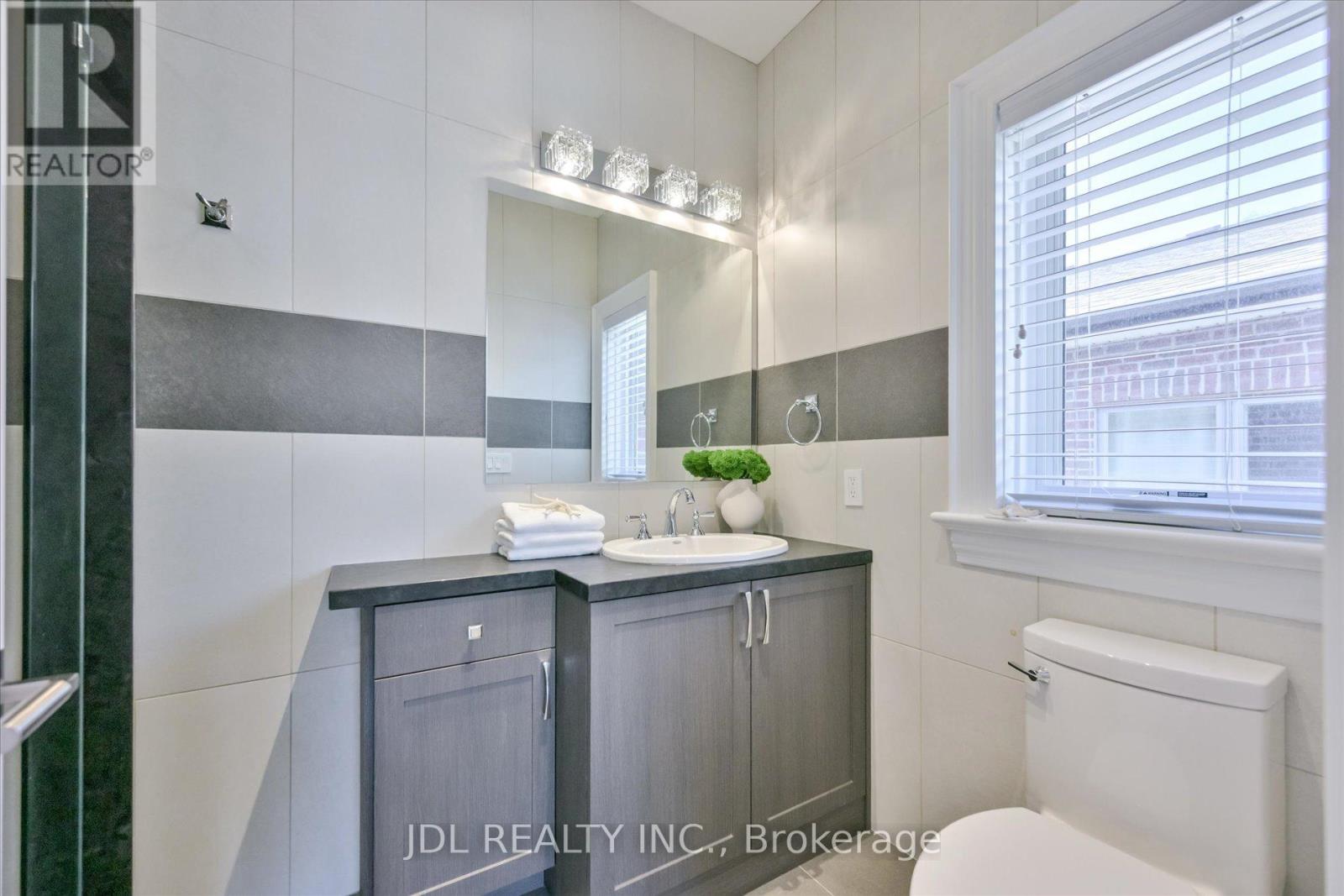 38A DOVERWOOD COURT - 34