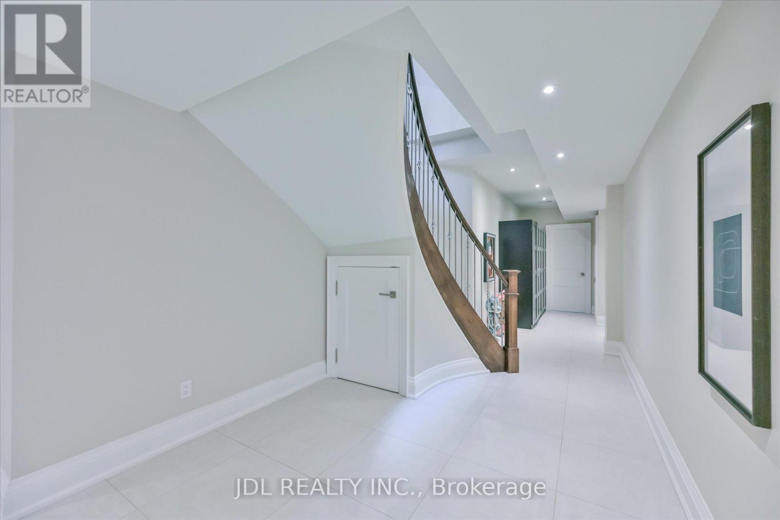 38A DOVERWOOD COURT - 40
