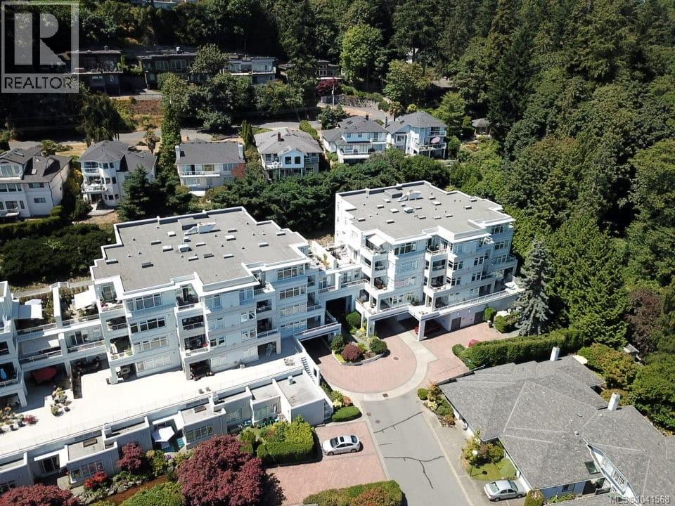 #408 5110 Cordova Bay Rd - 5