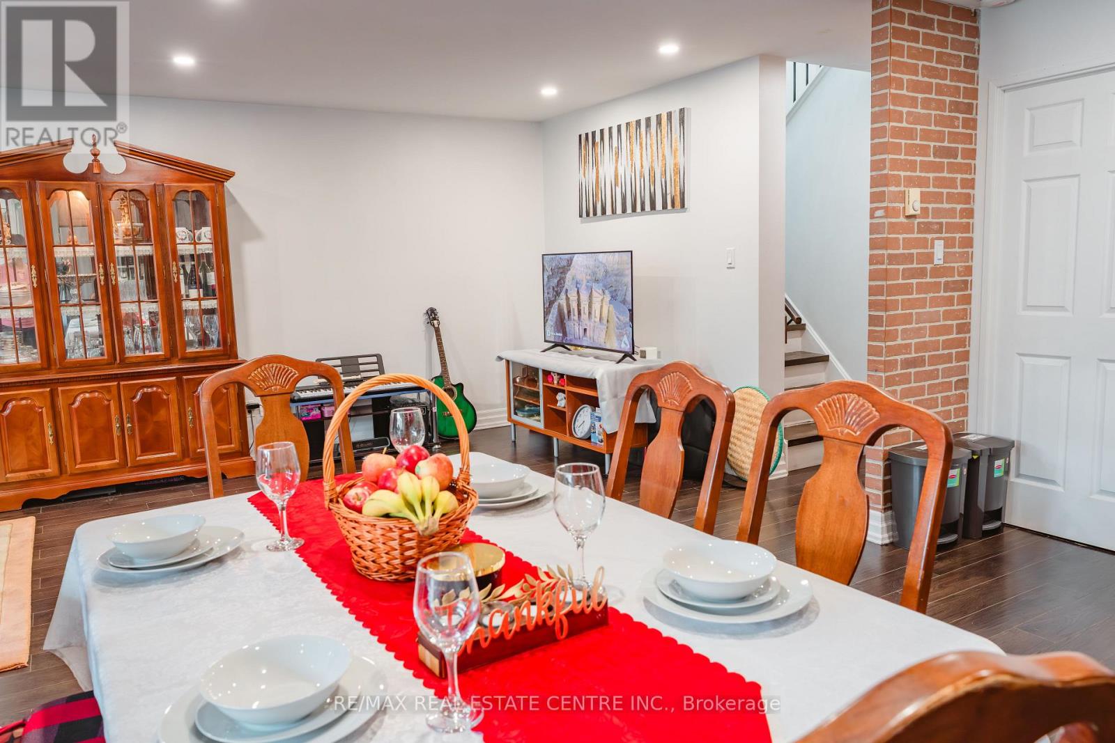 #190 1055 DUNDAS STREET E - 5
