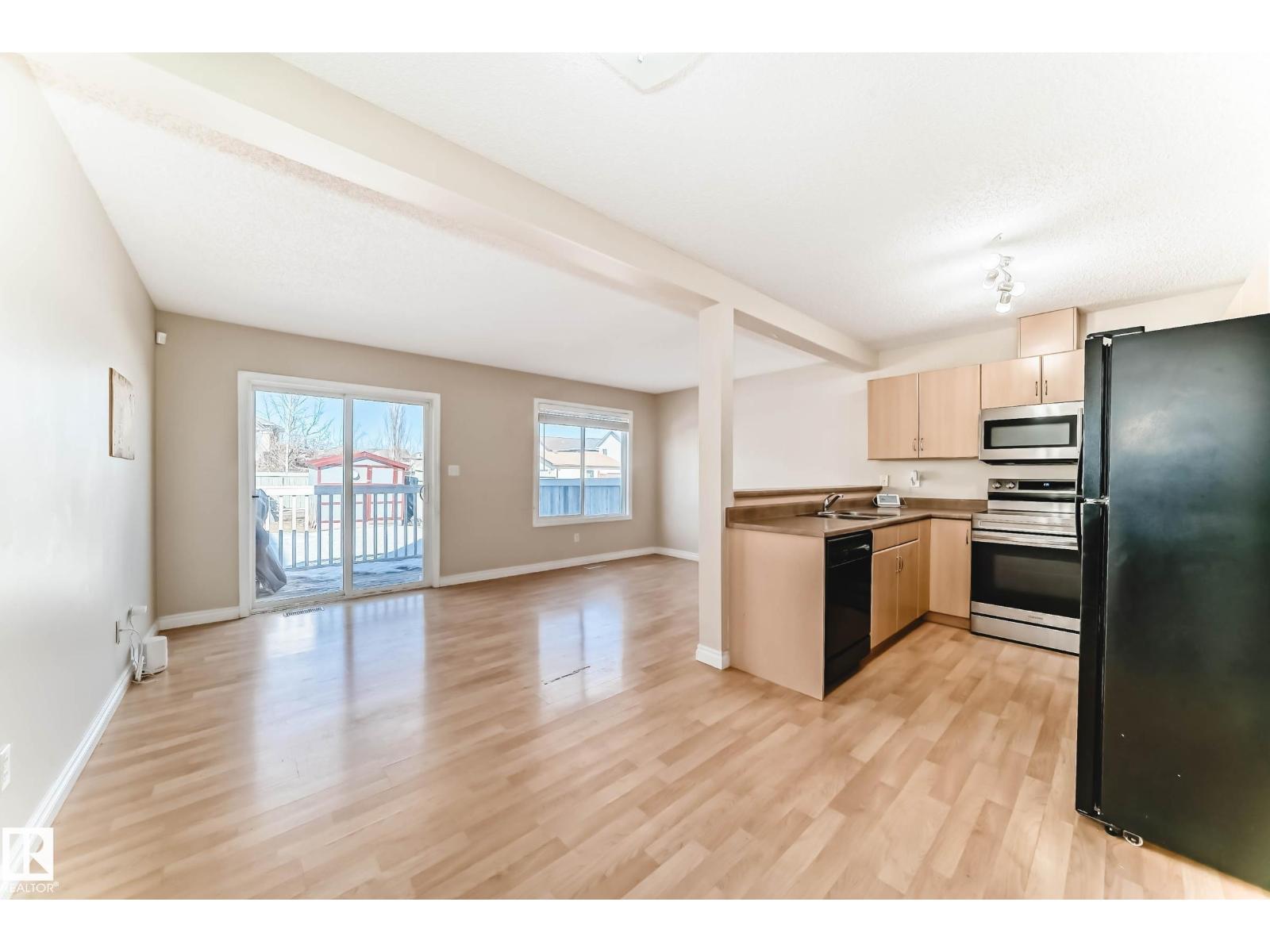 5922 164 AV NW - 12