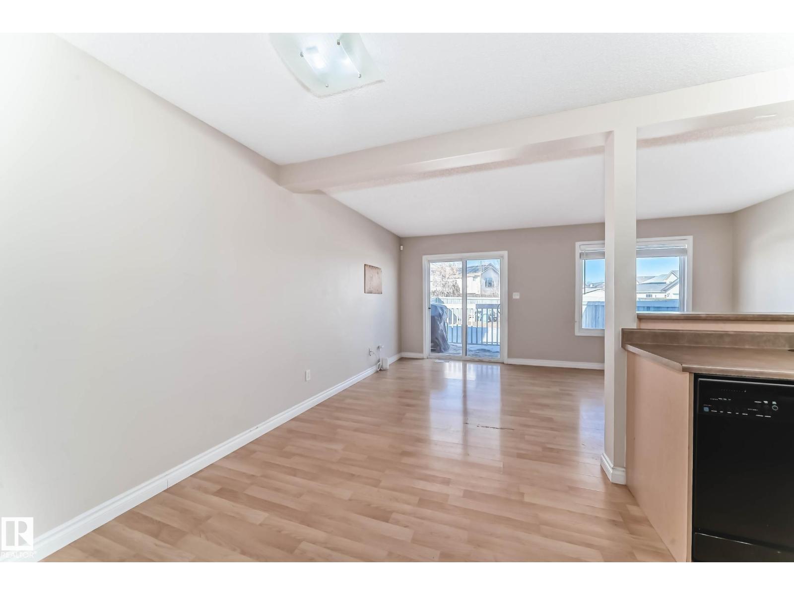 5922 164 AV NW - 14