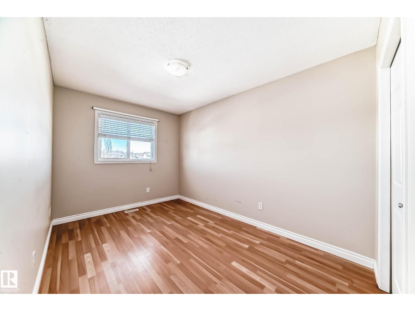 5922 164 AV NW - 21