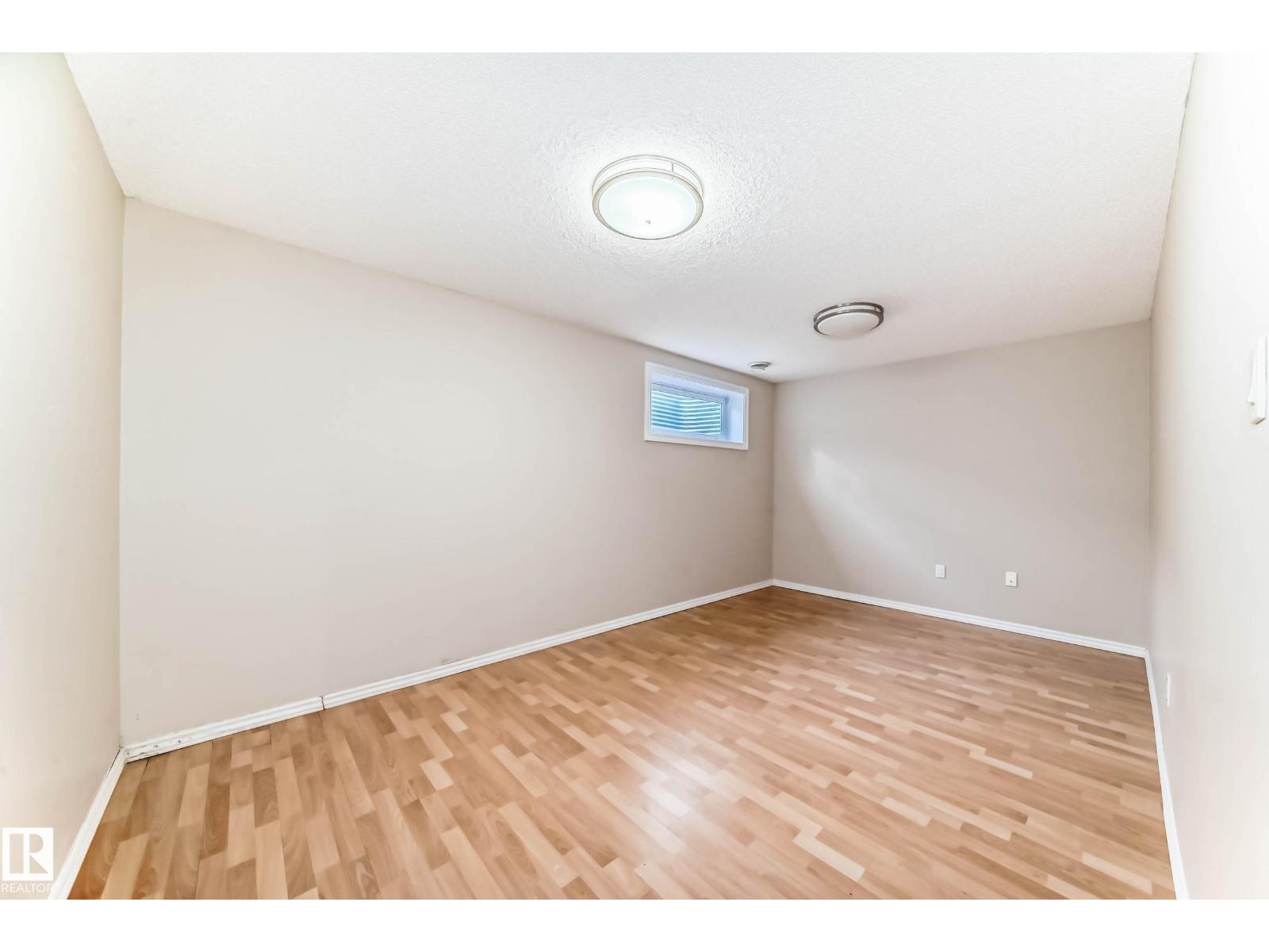 5922 164 AV NW - 26