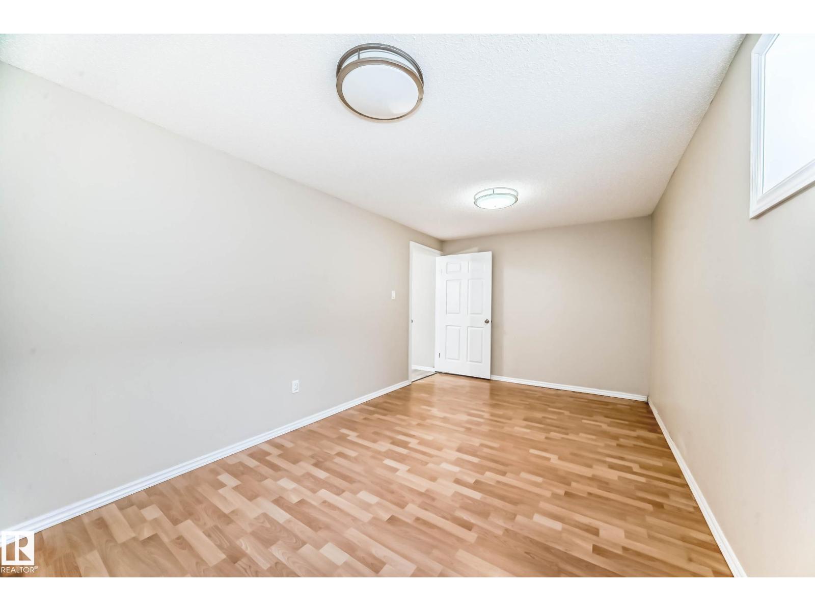 5922 164 AV NW - 27