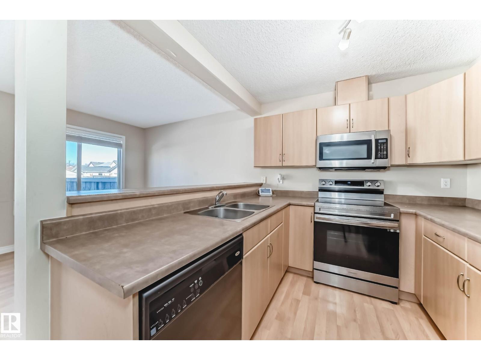 5922 164 AV NW - 3