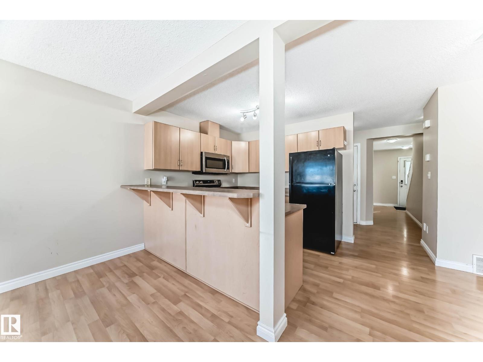 5922 164 AV NW - 6