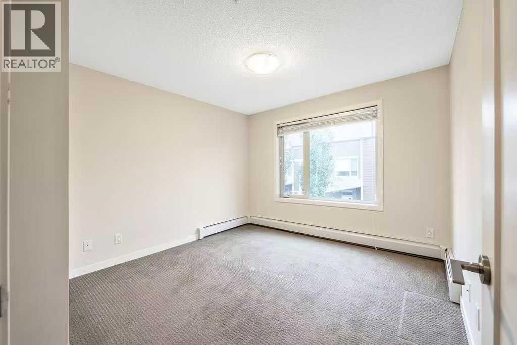 #216 10 Westpark Link SW - 17