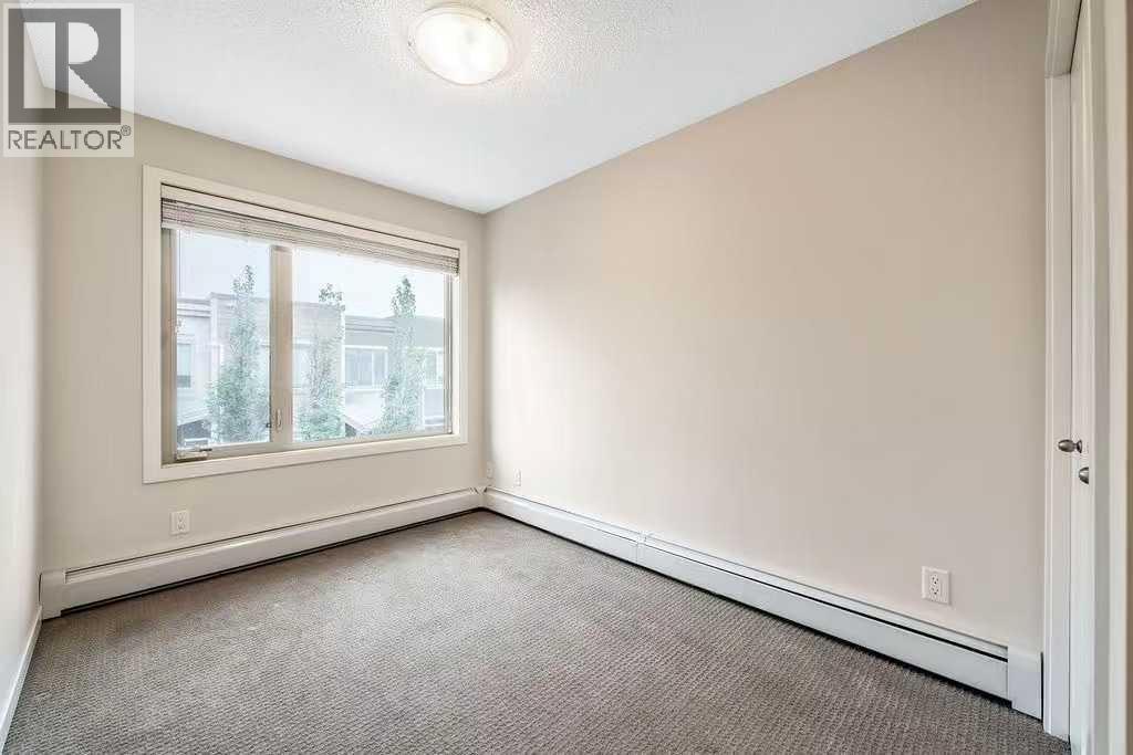 #216 10 Westpark Link SW - 18