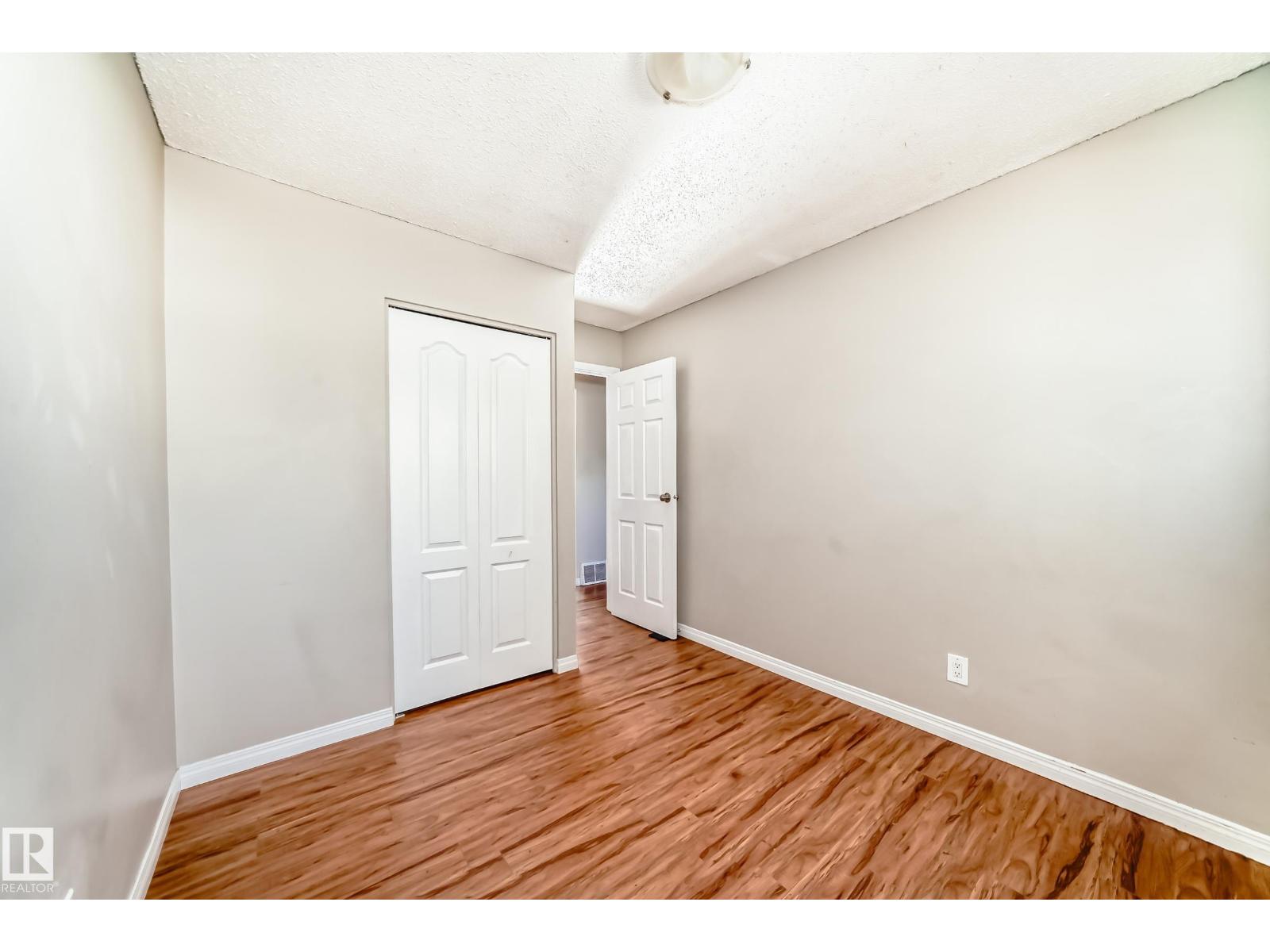 3723 63 ST NW - 22