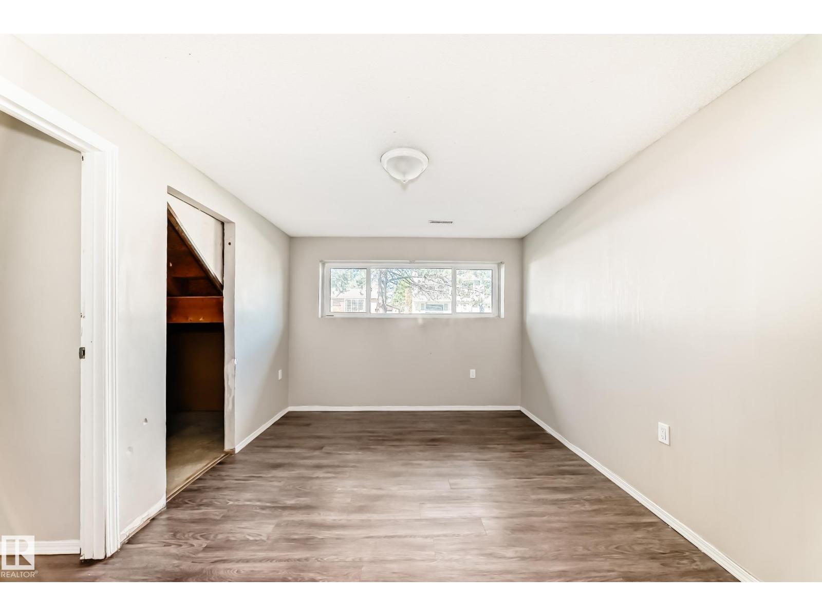 3723 63 ST NW - 31