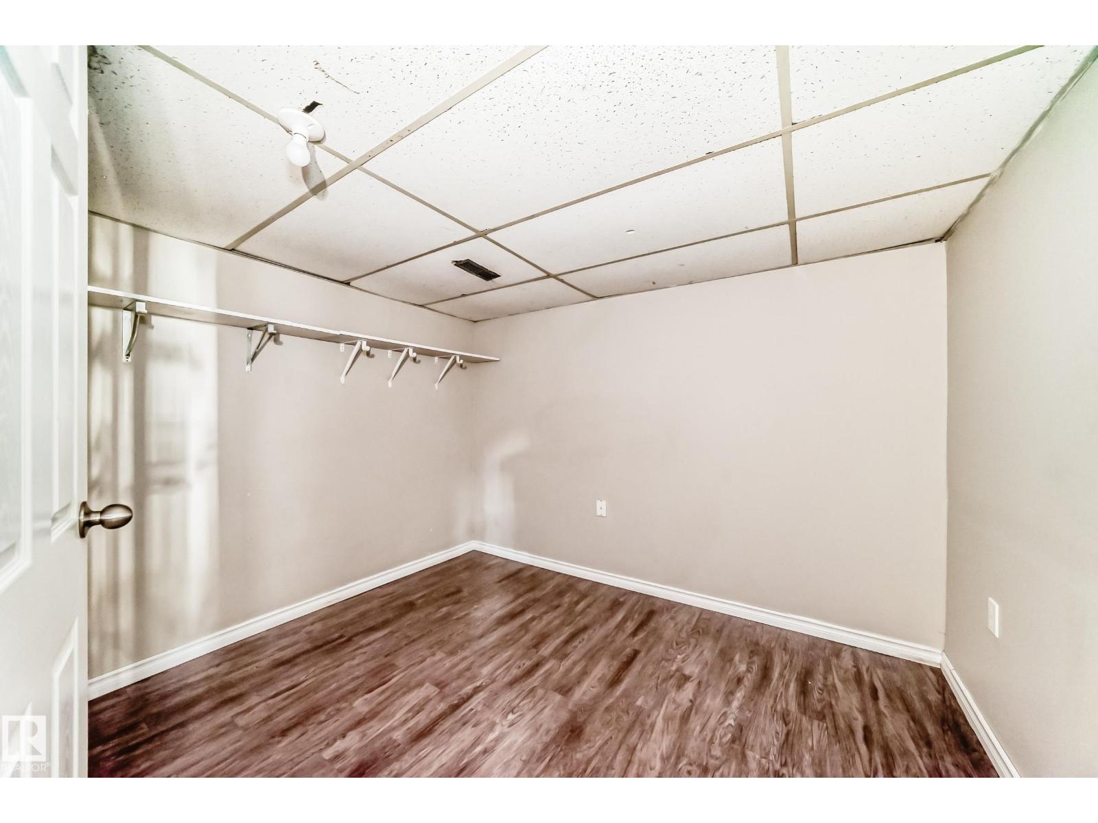 3723 63 ST NW - 34