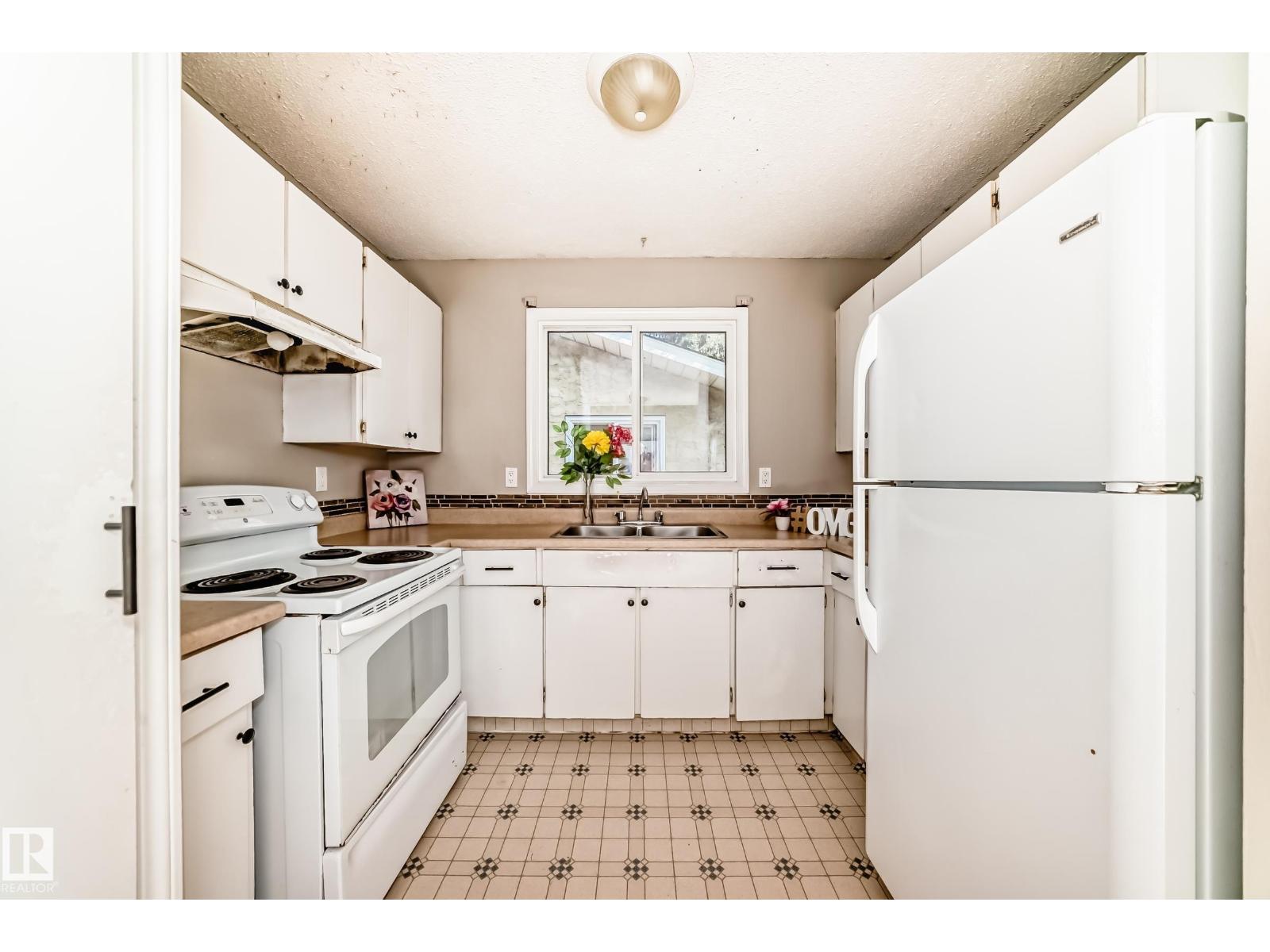 3723 63 ST NW - 12