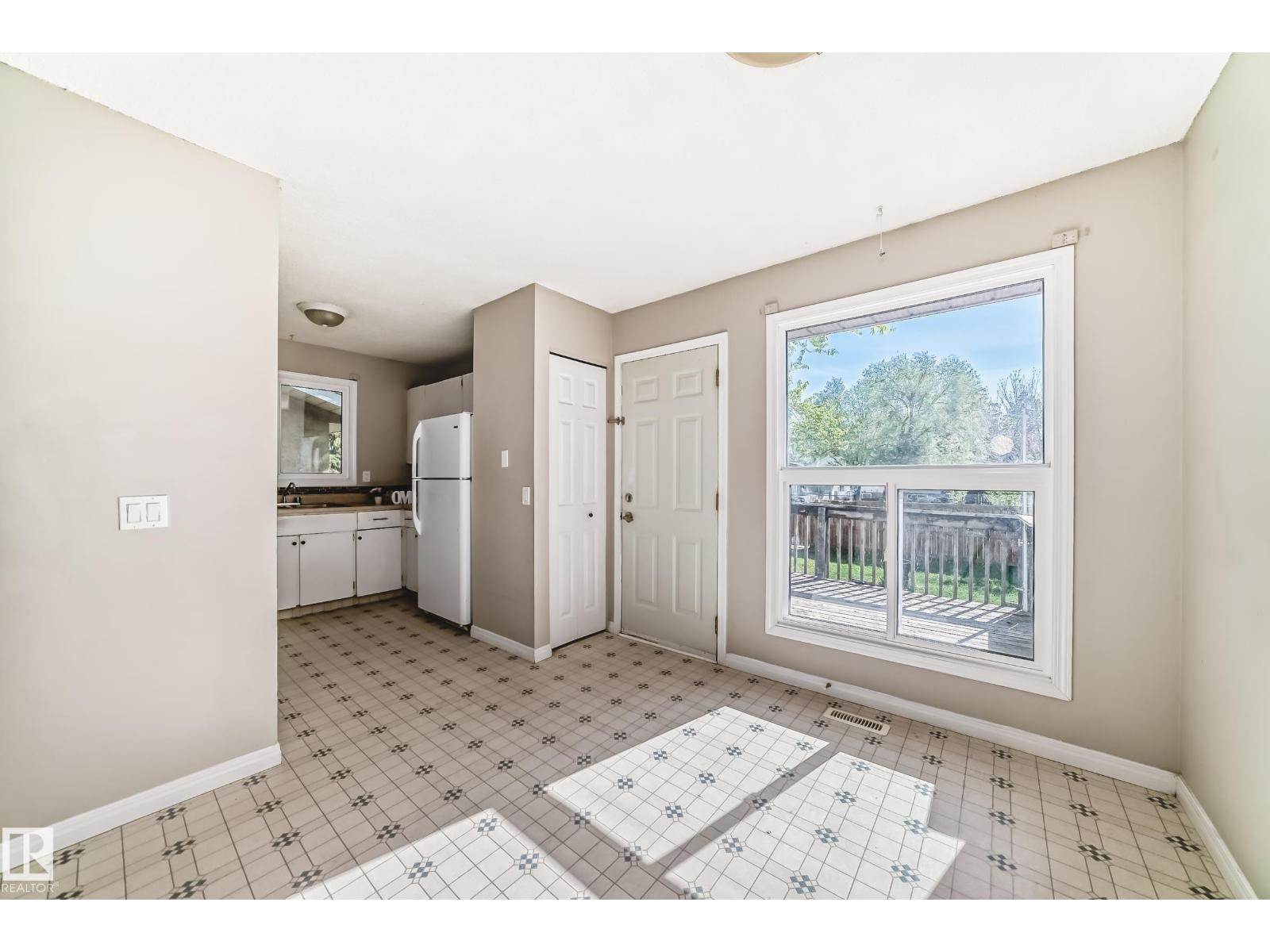 3723 63 ST NW - 14