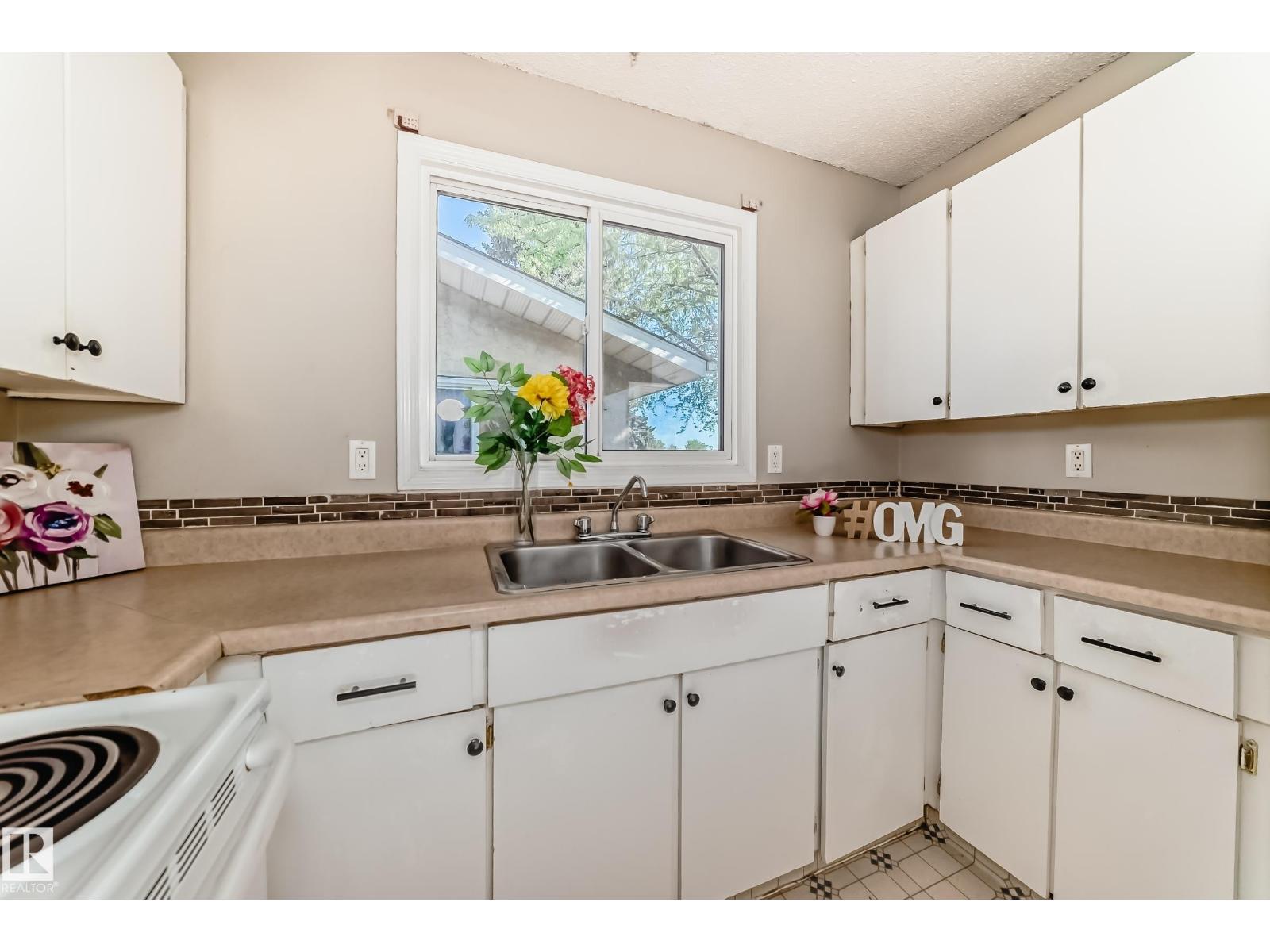 3723 63 ST NW - 11