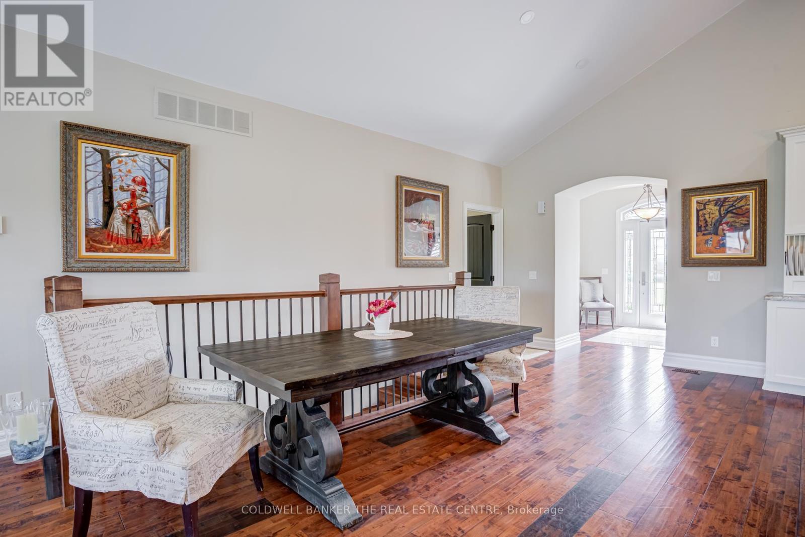 676600 CENTRE ROAD - 14