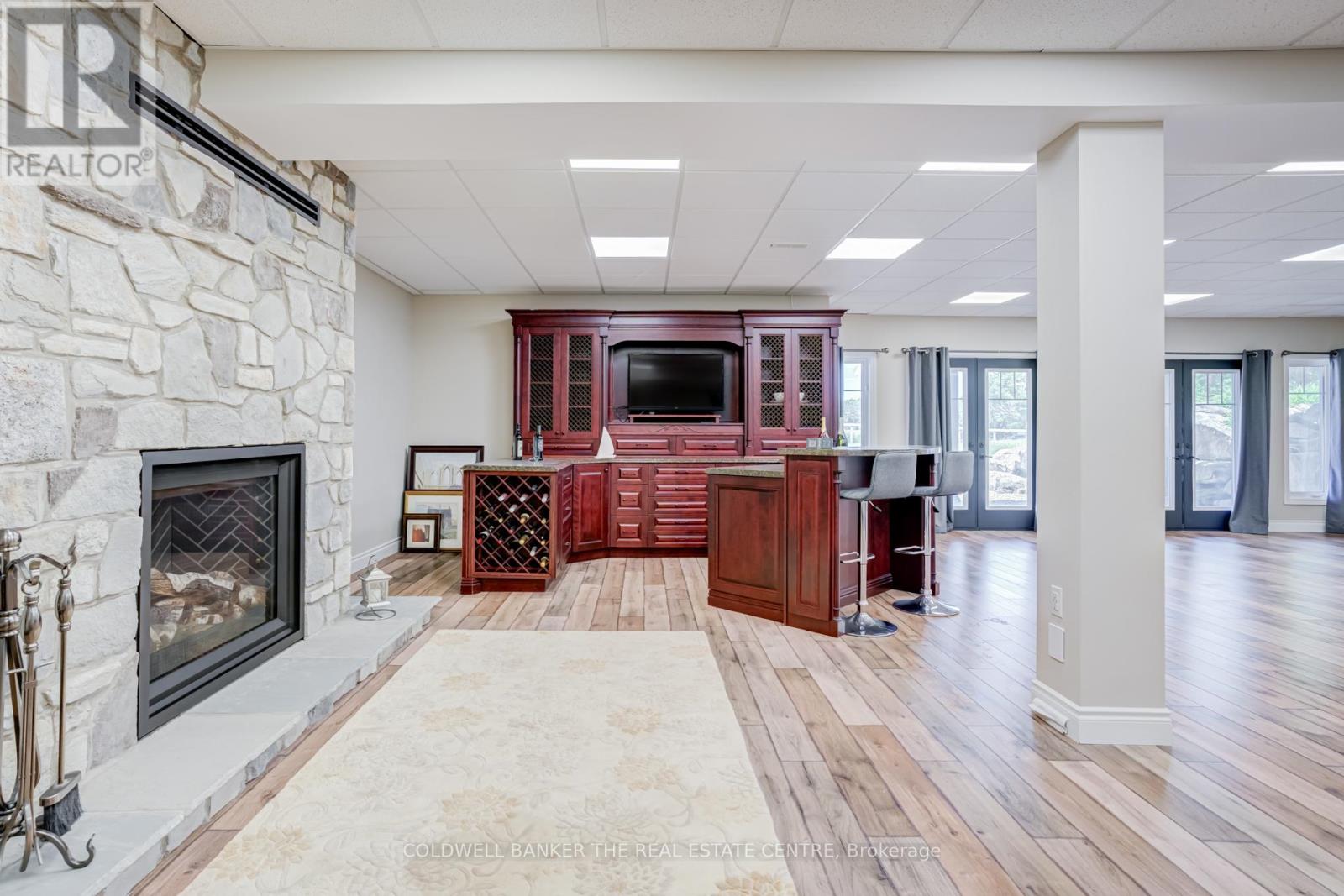 676600 CENTRE ROAD - 31