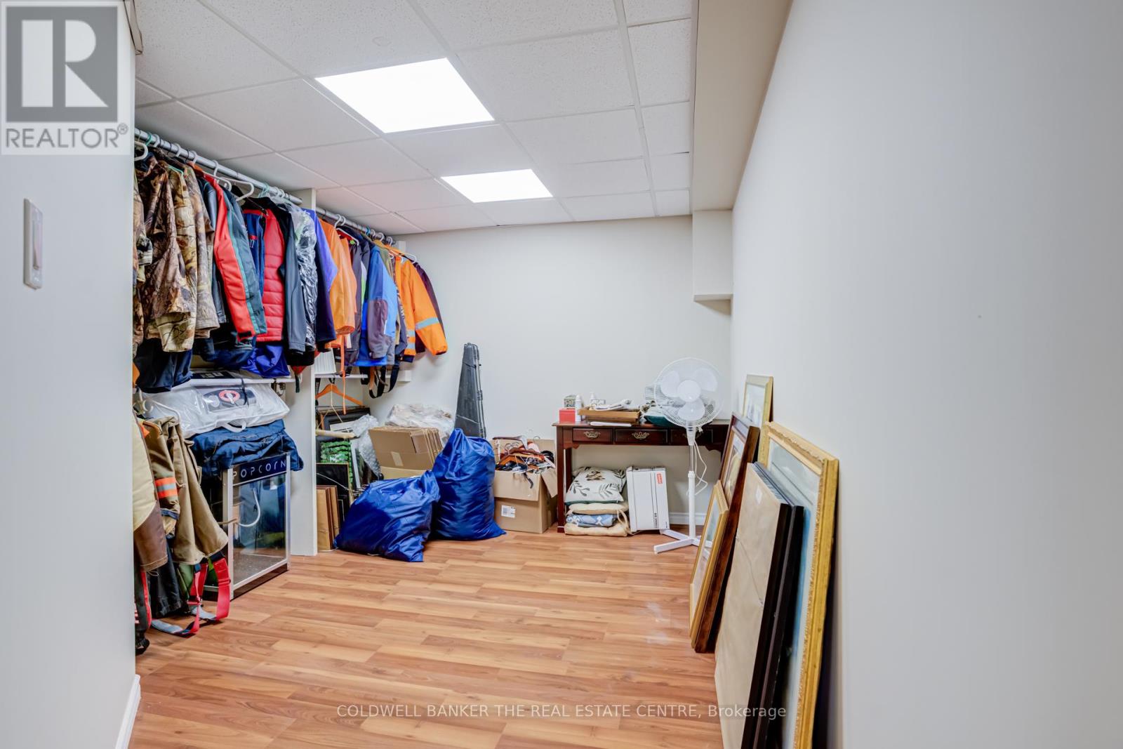676600 CENTRE ROAD - 37