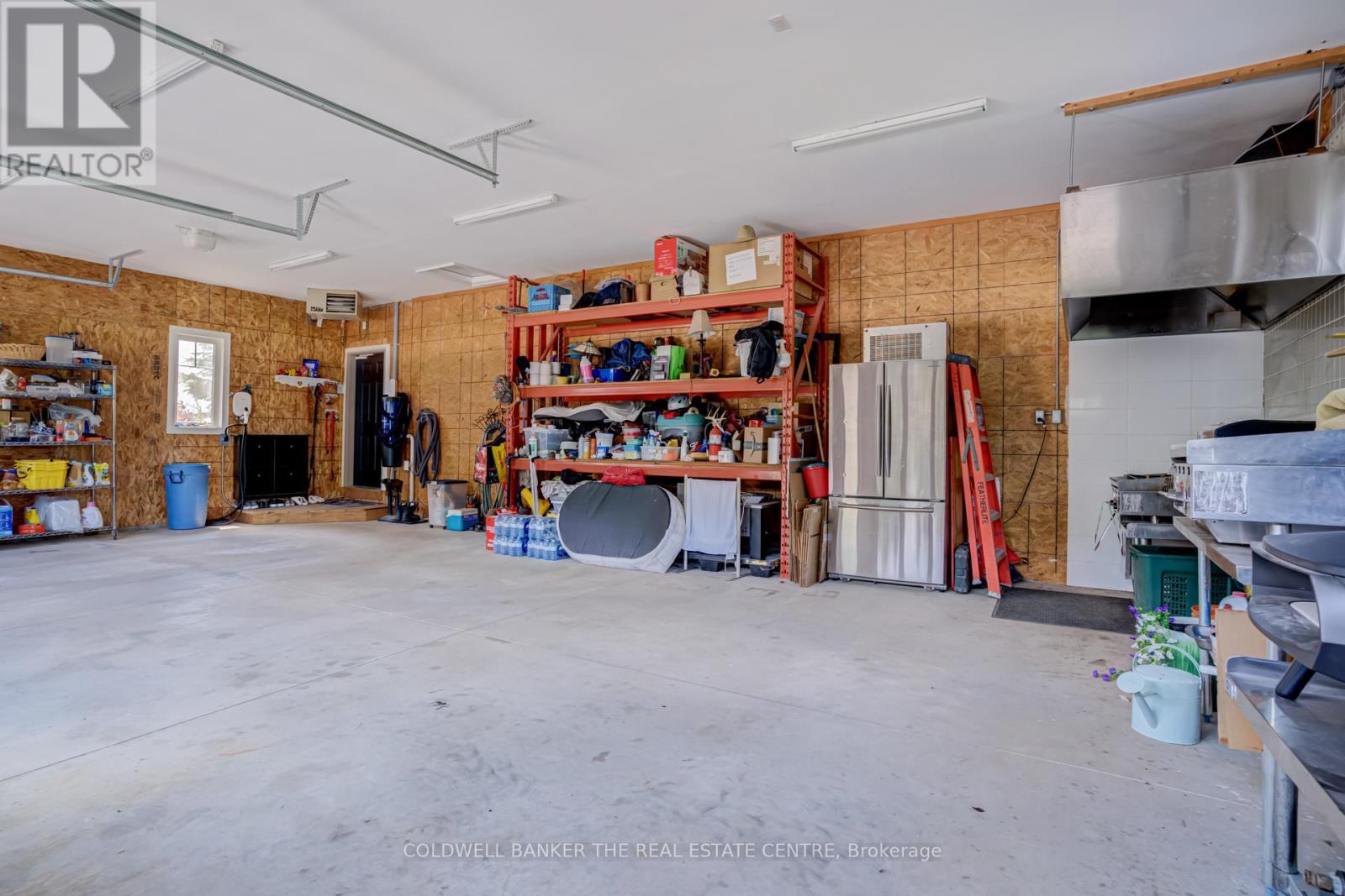 676600 CENTRE ROAD - 40