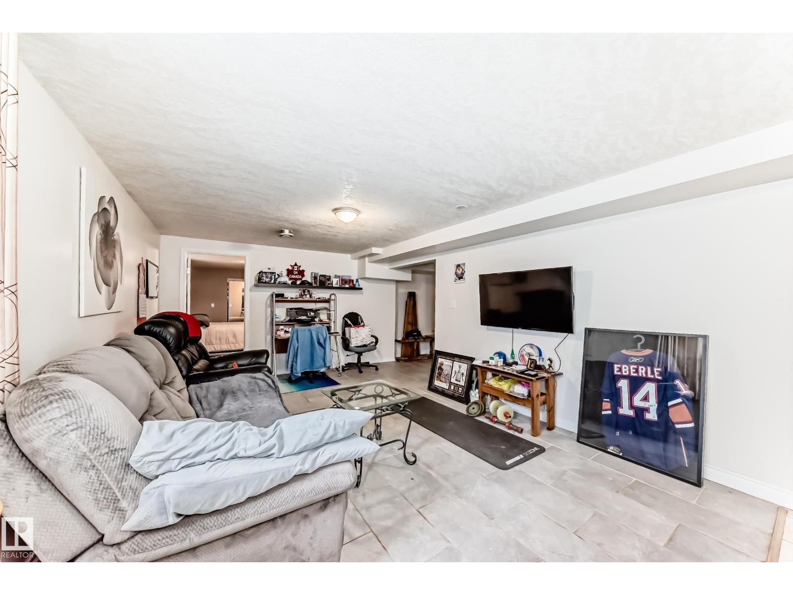 13911 23 ST NW - 47