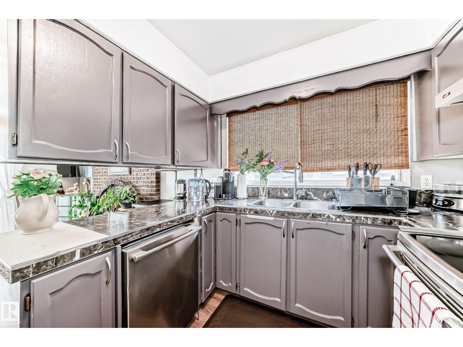 13911 23 ST NW - 11