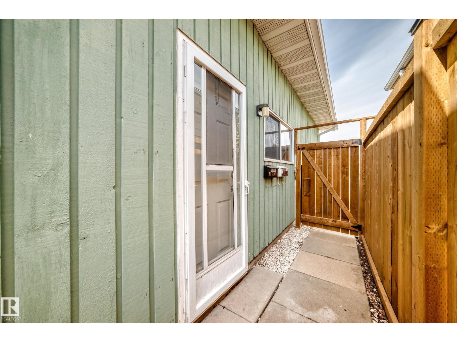 13911 23 ST NW - 40