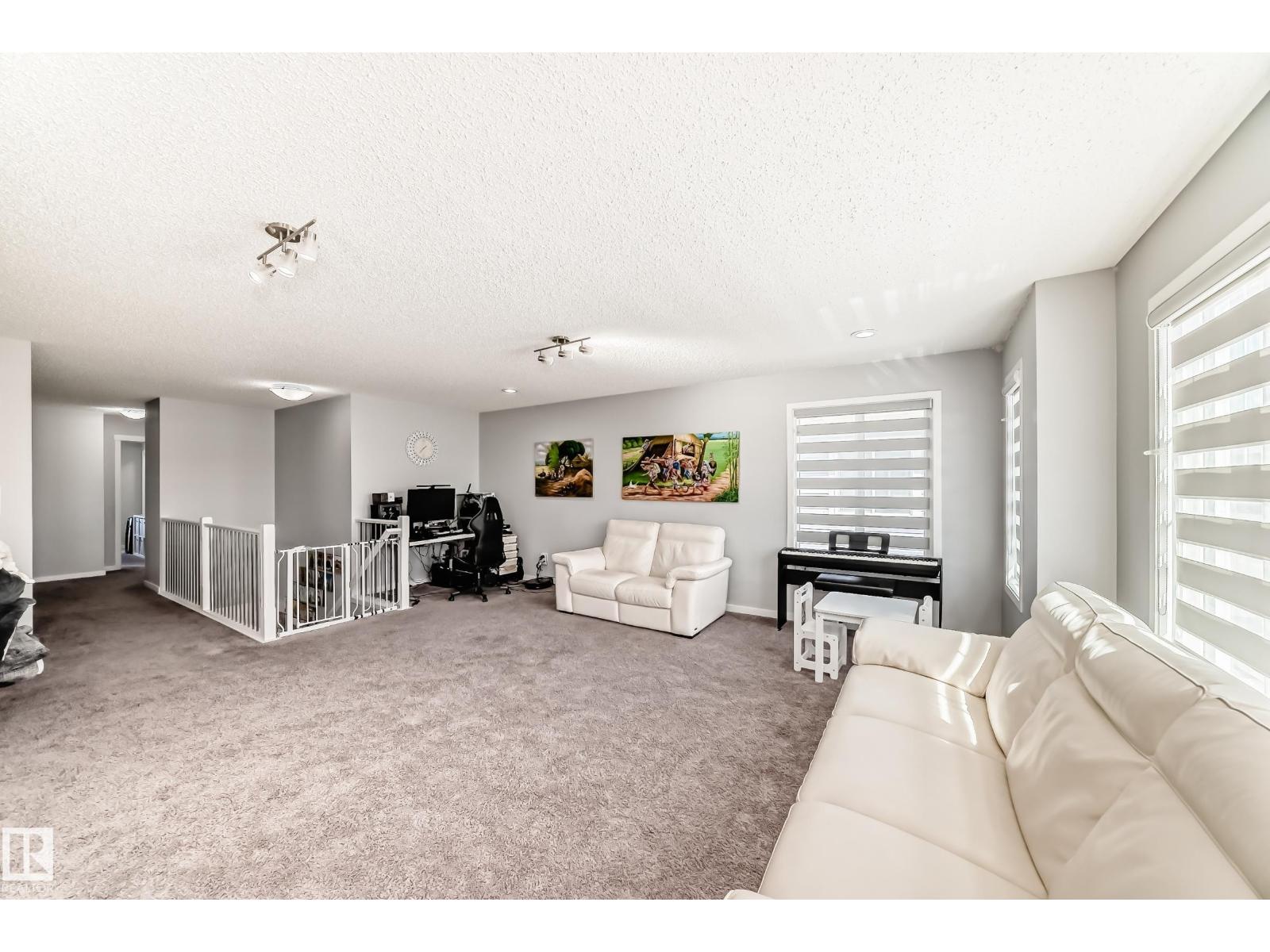 16320 12 AV SW - 42