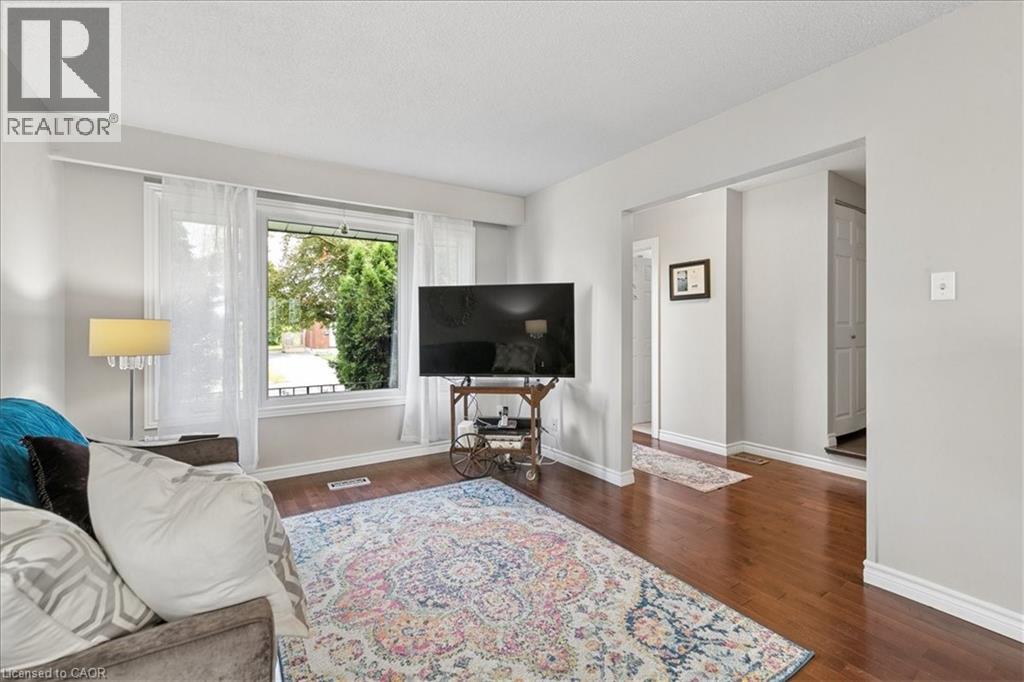 45 ARROWHEAD Crescent - 11